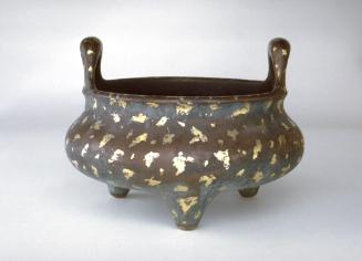 Tripod incense burner with Xuande mark