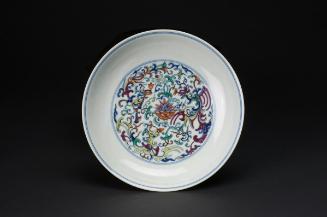 Dish with design of floral scrolls