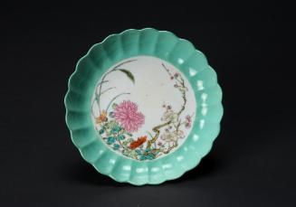 Lobed dish with design of chrysanthemums and plum blossoms