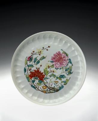 Plate with design of magnolias and peonies