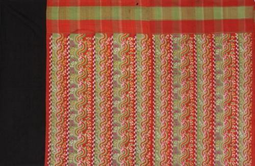 Skirt cloth with luntaya design