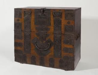 Blanket chest