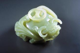 Snuff bottle in shape of winged chimera with lid