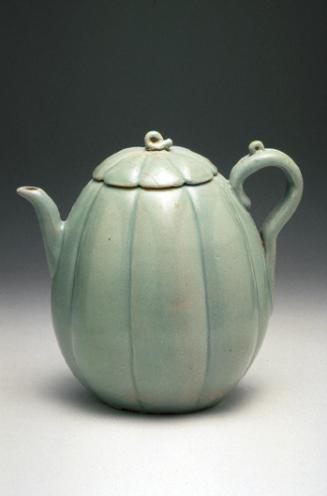 Ewer in the shape of a melon