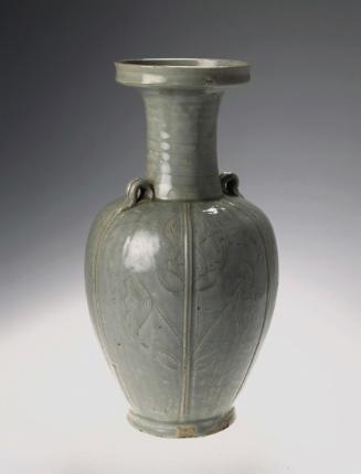Vase with a dish‑shaped mouth and design of lotus sprays