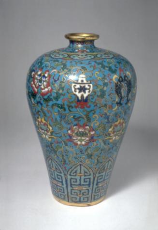 Flower vase with lotus scrolls
