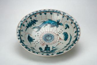 Shallow bowl with Chinese compass motif