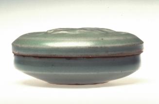 Box (underside and top of cover)