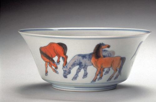 Bowl with eight horses