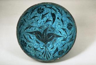 Bowl with bird and flowers