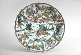 Dish with designs of noble phoenix and mythical creatures