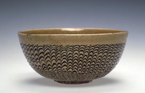Bowl with marble pattern in brown and beige