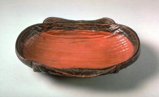 Shallow oval bowl
