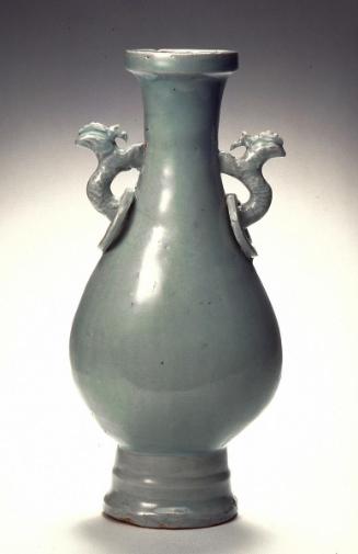 Vase with phoenix-shaped handles