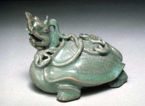 Water dropper in the shape of a turtle with dragon’s head