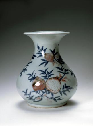 Vase with design of the “three abundances”