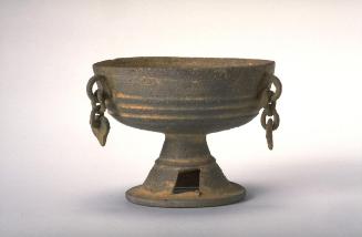 Pedestal cup
