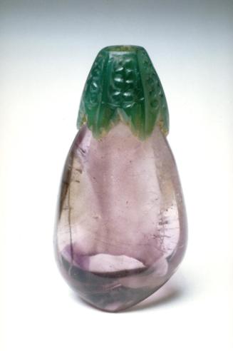 Snuff bottle in the shape of an eggplant
