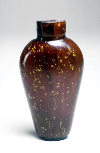 Snuff bottle