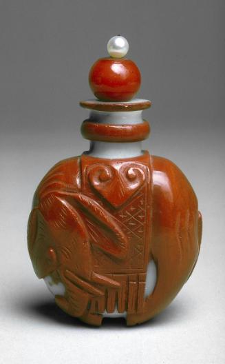 Snuff bottle in the shape of an elephant