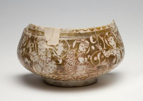 Fragmentary bowl with figures