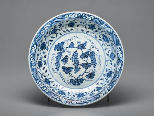 Plate with grape design, inscribed with the name of the Mughal emperor Shah Jahan
