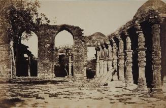 Ruins of Mohamedan and Hindoo buildings at Kootub near Delhi