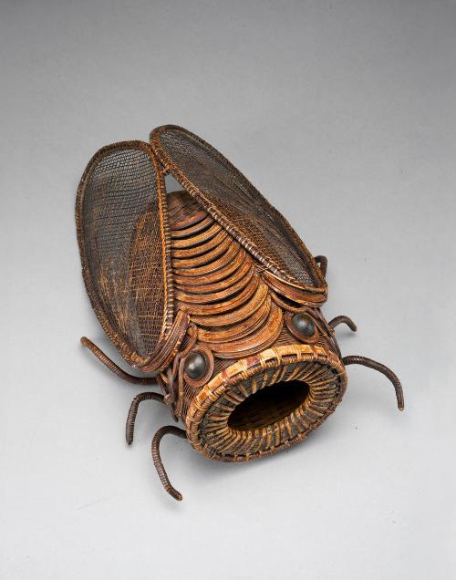Hanging flower basket in the shape of a cicada