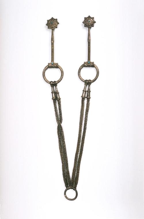Pair of silver pins with chain