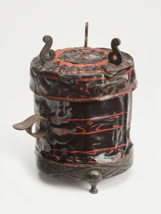 Lidded vessel with design of clouds and phoenixes