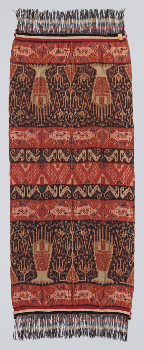 Man's lower garment or shoulder cloth (hinggi)