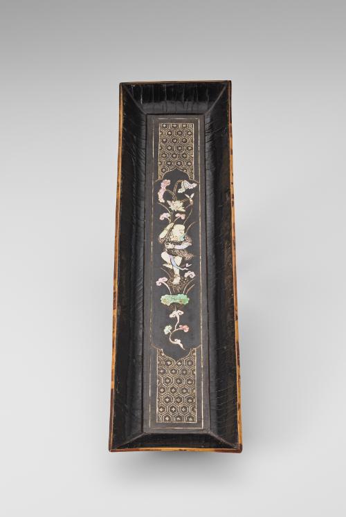 Rectangular tray