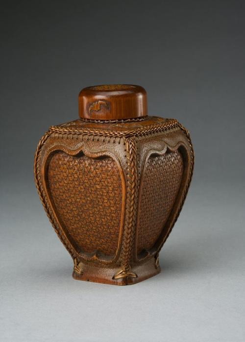 Patterned tea caddy